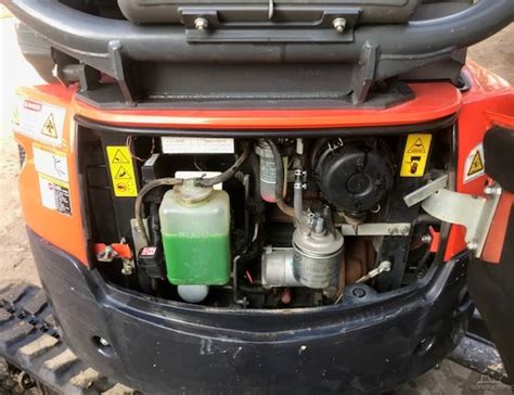 kubota skid steer oil levels